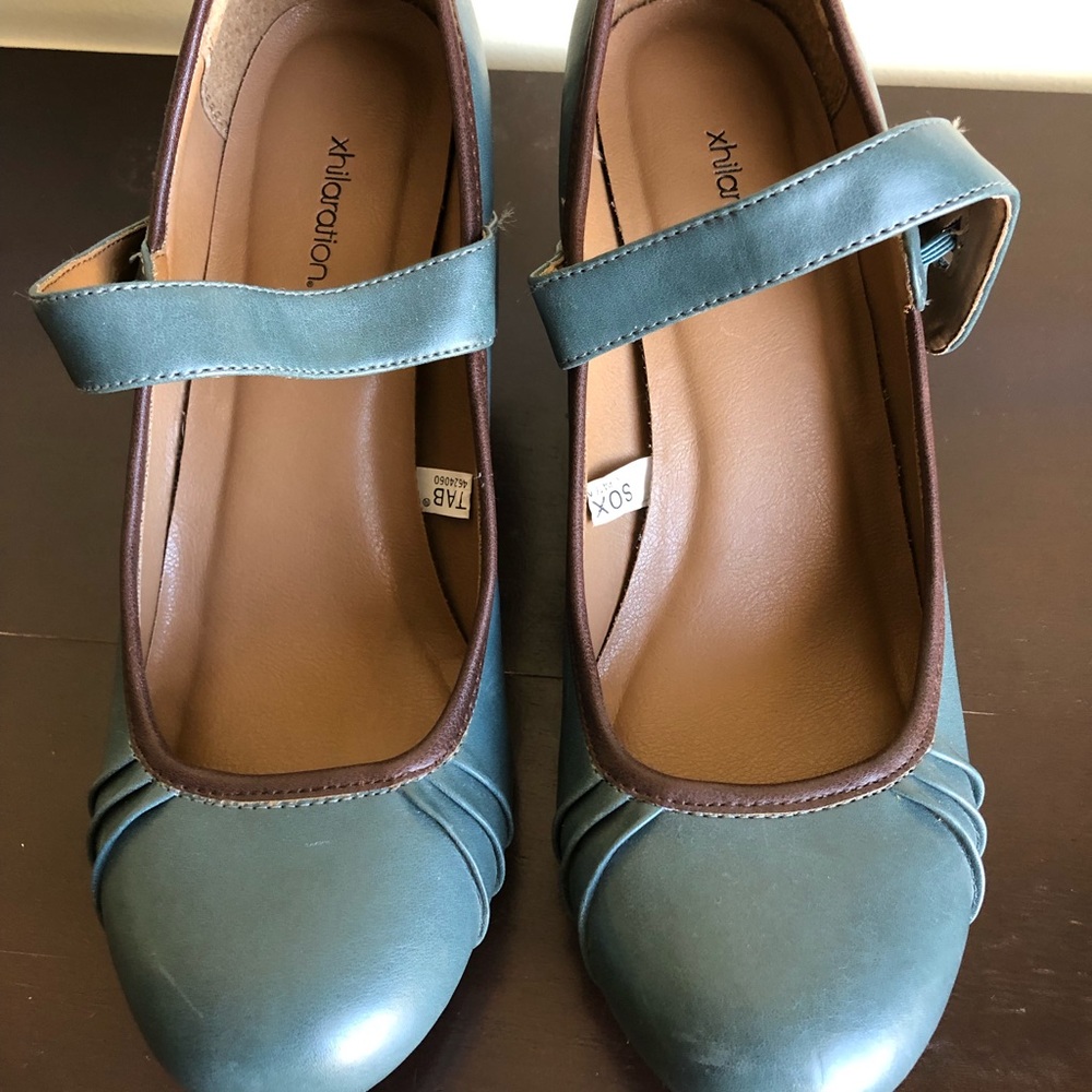 Xhilaration shoes